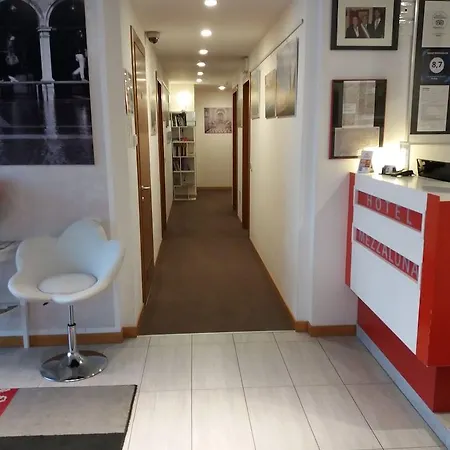 Mezzaluna Hotel 3*
