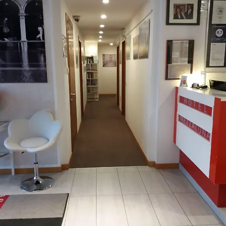 Mezzaluna 3*