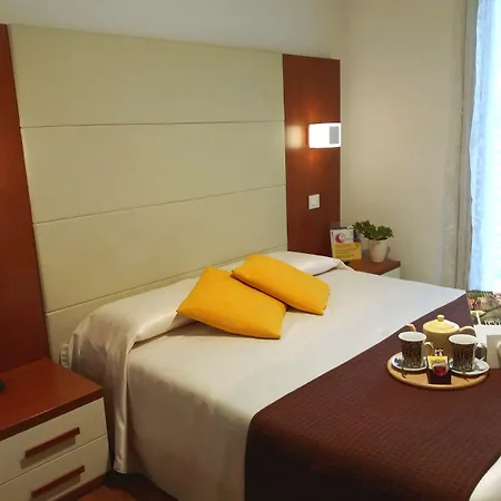 Mezzaluna Hotel 3*