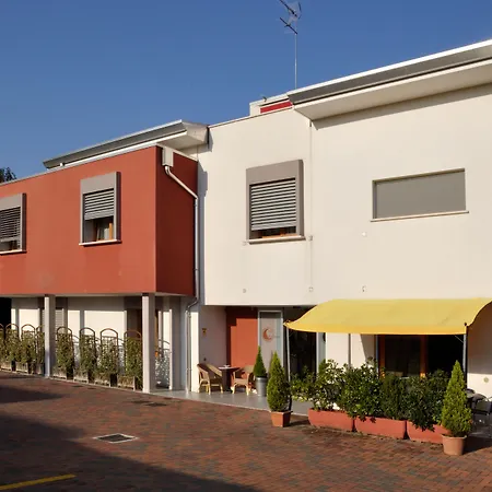 Hotel Mezzaluna