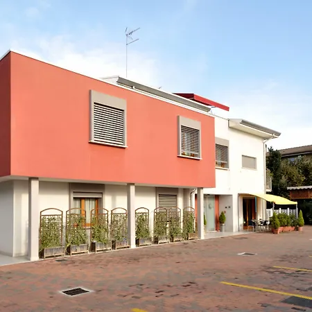 Hotel Mezzaluna 3*