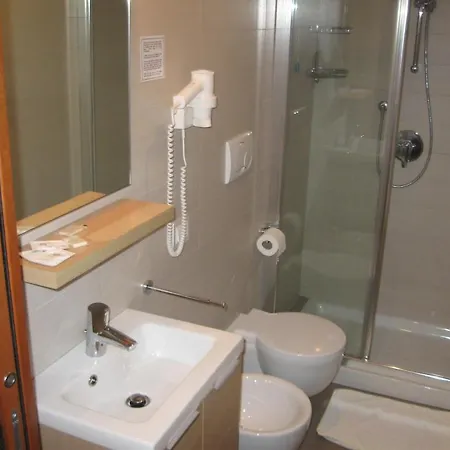 Mezzaluna 3*