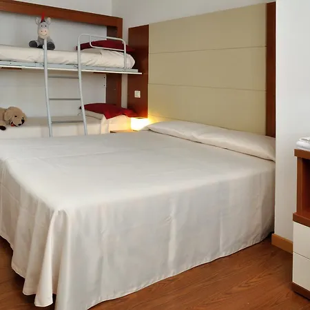 Mezzaluna Hotell 3*
