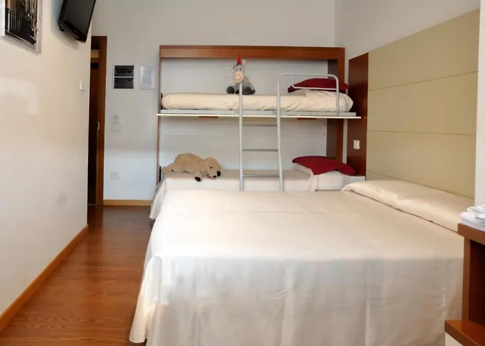 メッザルーナ ホテル