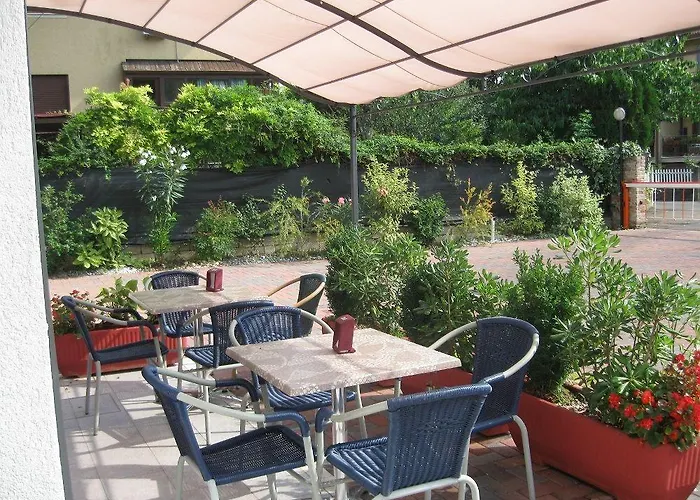 ホテル メッザルーナ 3*