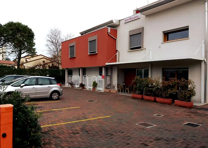 Hotell Mezzaluna