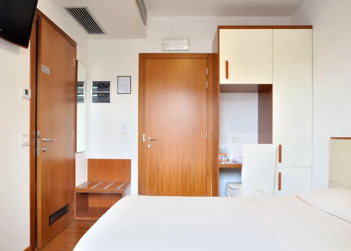 Hotel Mezzaluna 3*