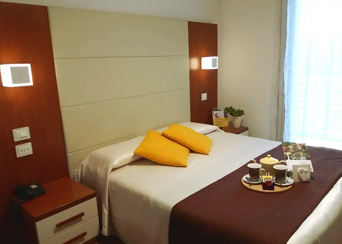 Mezzaluna Hotel 3*