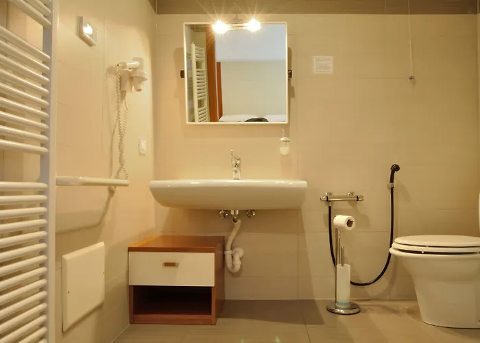 Mezzaluna 3*